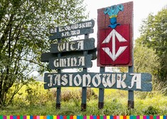 drewniana tablica wita gmina Jasionówka