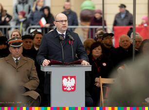 Upamiętniono 104. rocznicę odzyskania przez Polskę niepodległości