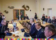 Grupa osób podczas zebrania OSP