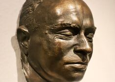Rzeźba głowy K. I. Gałczyńskiego.