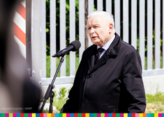 Jarosław Kaczyński podczas przemawiania.