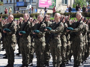 Żołnierze-ochotnicy z Ziemi Łomżyńskiej złożyli przysięgę wojskową
