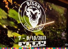 Wyświetlany na monitorze logotyp Bison Ultra Trail