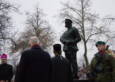 statua Piłsudskiego w Hajnówce