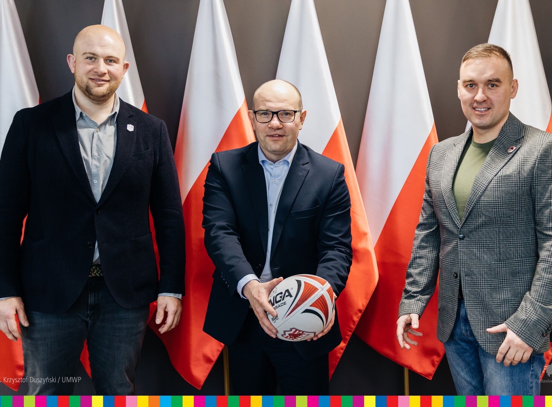 Przedstawiciele Rugby Białystok wraz z marszałkiem Kosickim