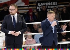 Członek zarządu Malinowski przemawia na ringu