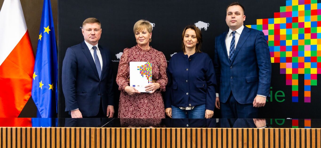 Członek zarządu Malinowski, radny Siekierko, prezes Mojkowska oraz dyrektor Szepietowska
