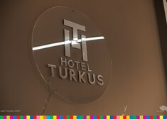 Logo hotelu.