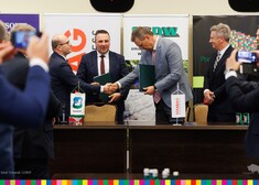 podpisanie umowy na budowę drogi Łapy_Roszki Wodźki_Wysokie Mazowieckie (18).jpg