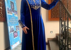 pani LILa w tradycyjnym niebieskim stroju tatarskim