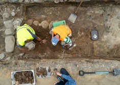 archeolodzy przy pracy 