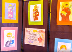 Dziecięce rysunki z wizerunkiem świętego Antoniego
