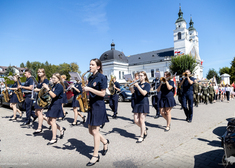 Orkiestra pod kościołem