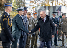 [19.10.2024] Złożenie wieńca pod pomnikiem św. p. ks. Popiełuszki-11.jpg