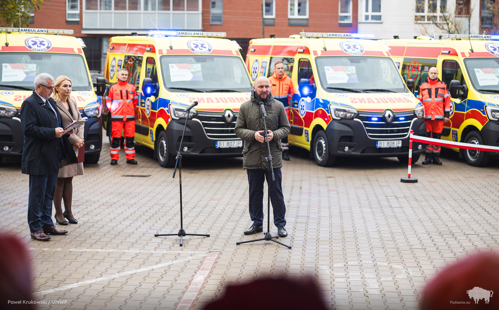 10 nowych ambulansów wesprze system ratownictwa medycznego w województwie