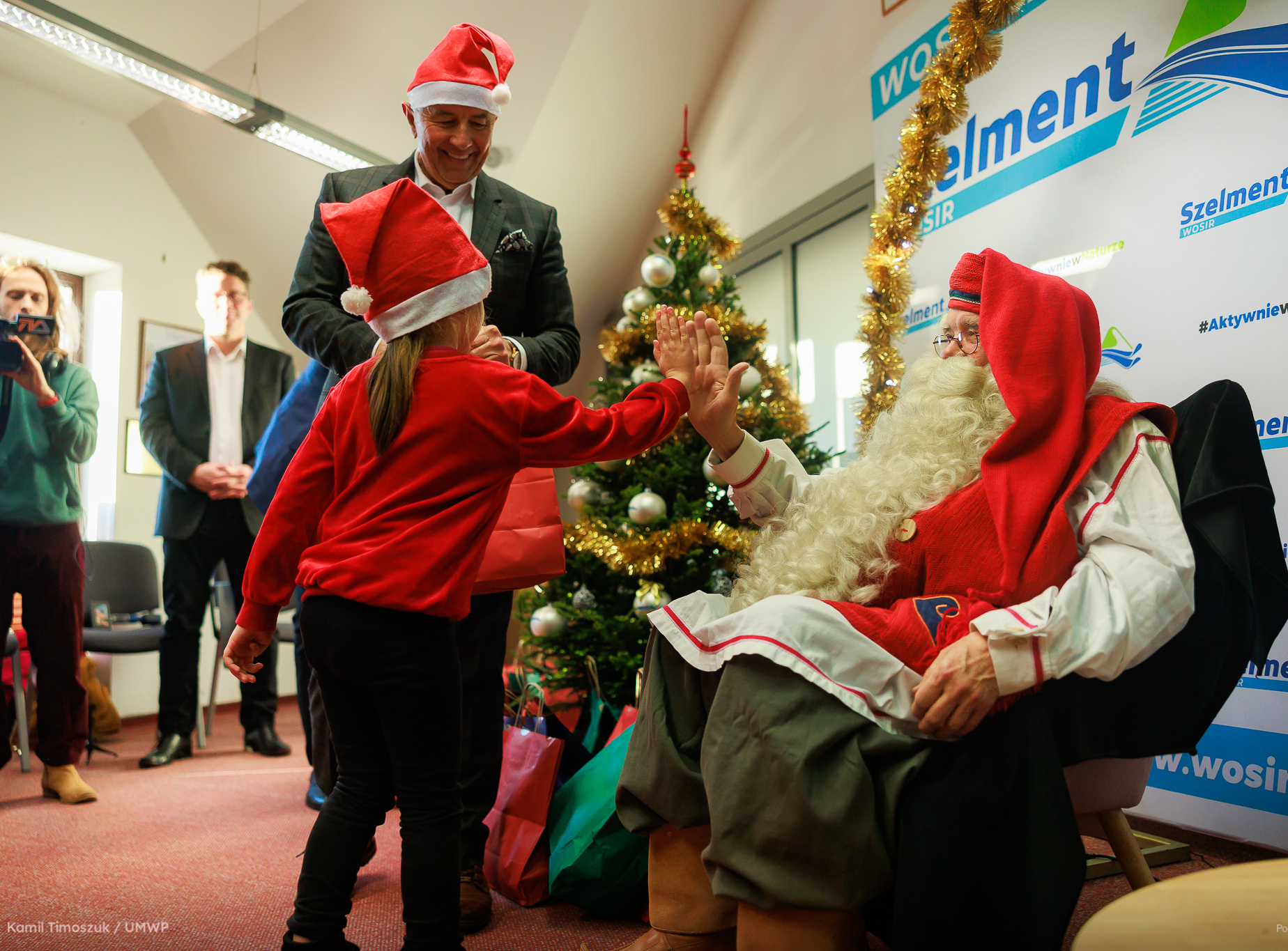 Mikołaj z Rovaniemi w Szelmencie (2).jpg