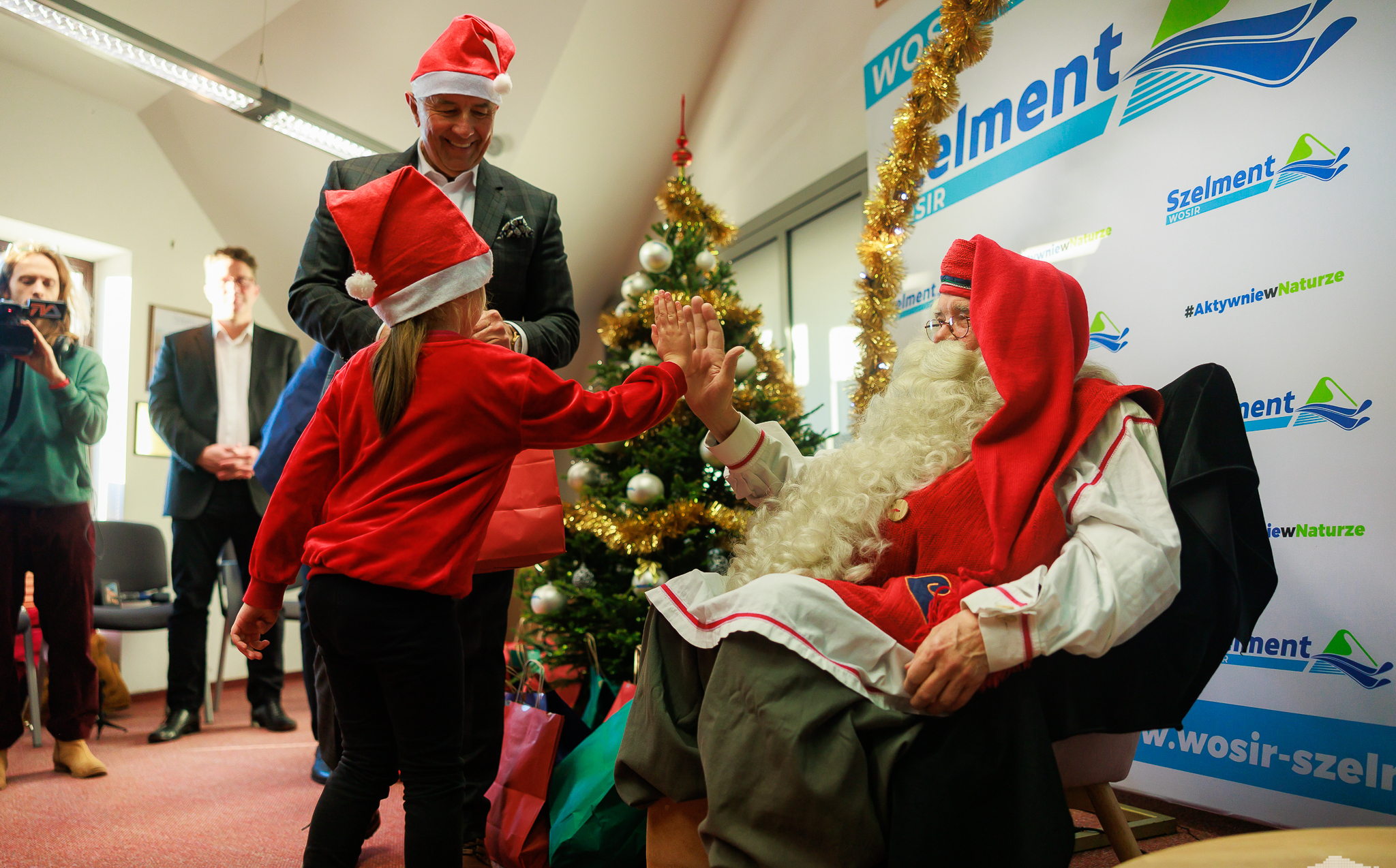 Mikołaj z Rovaniemi w Szelmencie (2).jpg